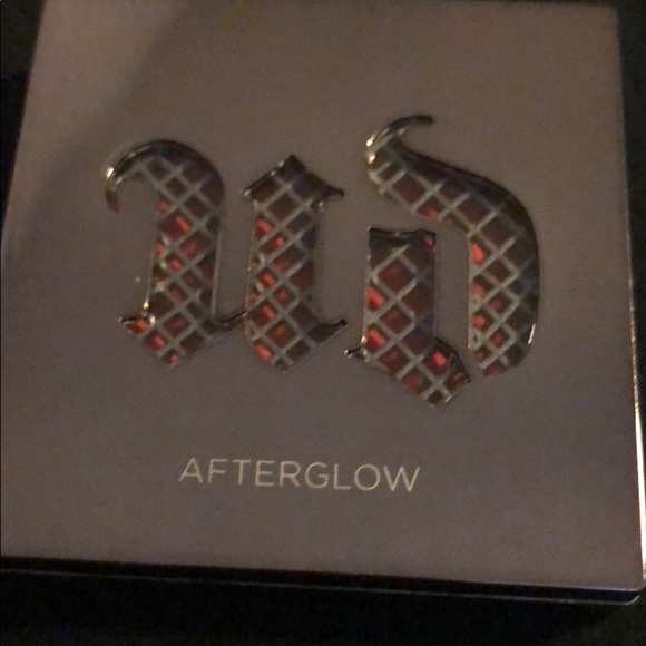 Urban Decay-Blush in BANG-Discontinued - Picture 3 of 4